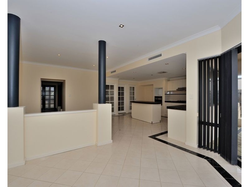 9 Villefranche Rise, Port Kennedy WA 6172