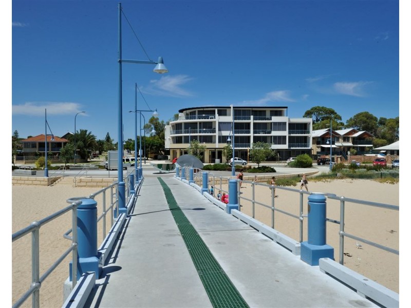 1/91 Esplanande, Rockingham WA 6168