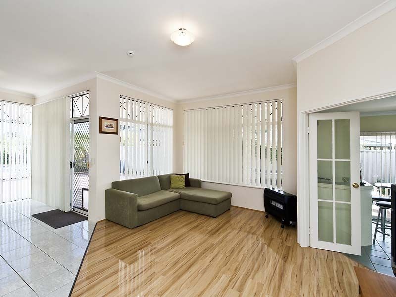 10 Anzac Place, Rockingham WA 6168