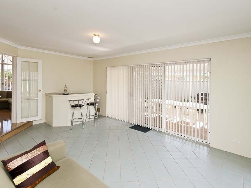 10 Anzac Place, Rockingham WA 6168