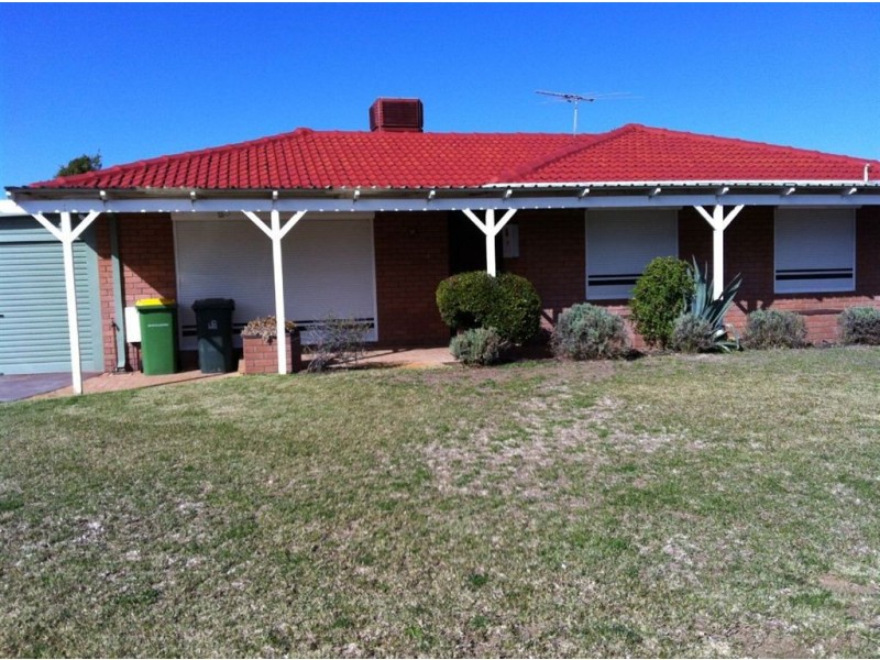 29 Arkwell Avenue, Rockingham WA 6168