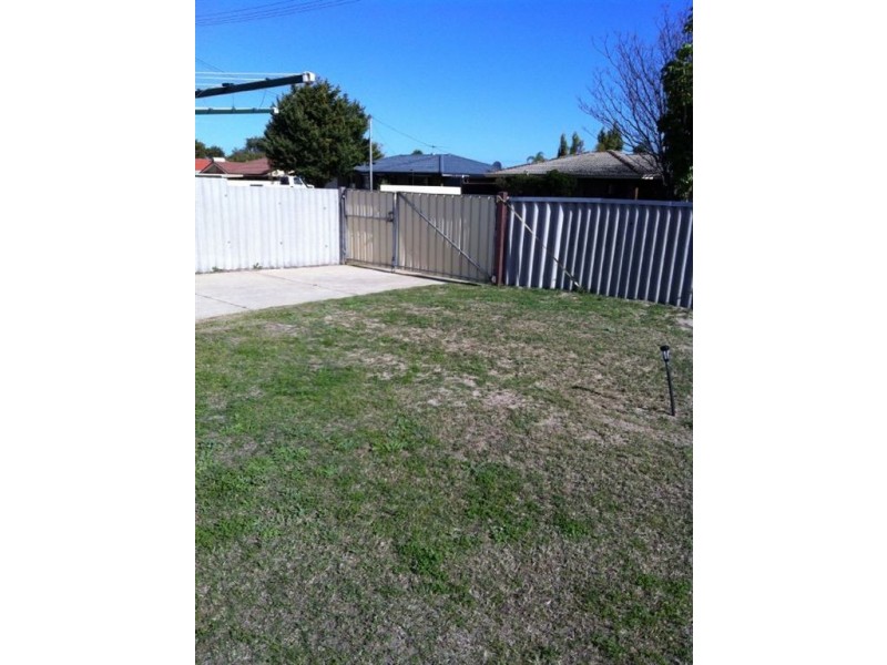 29 Arkwell Avenue, Rockingham WA 6168