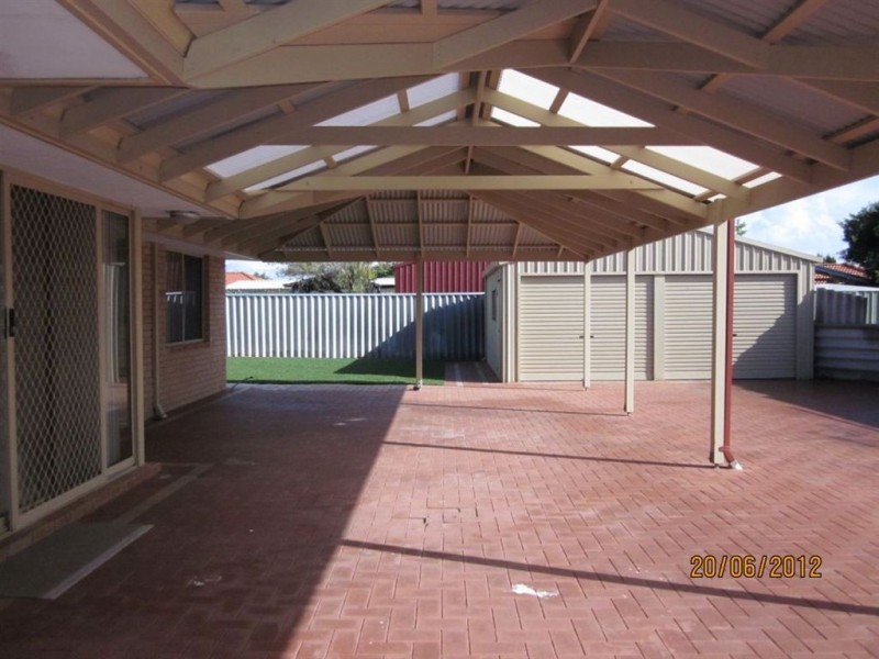 27 Coronata Drive, Warnbro WA 6169