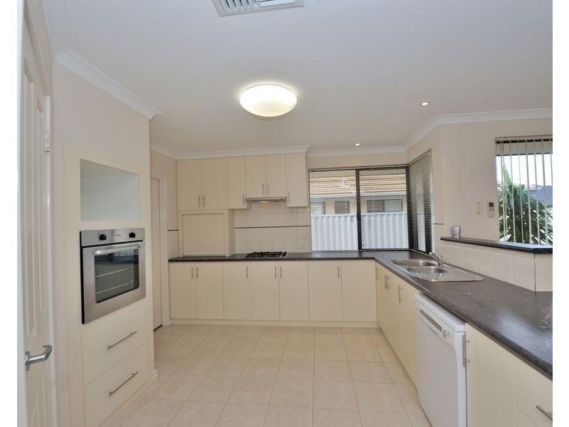 11 Rothbury Parade, Rockingham WA 6168