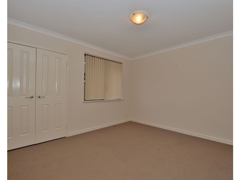 11 Rothbury Parade, Rockingham WA 6168