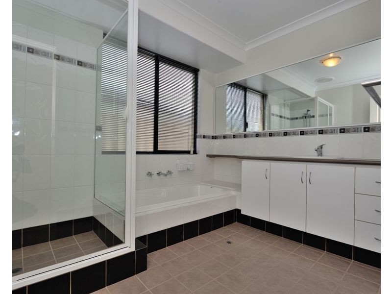 11 Rothbury Parade, Rockingham WA 6168