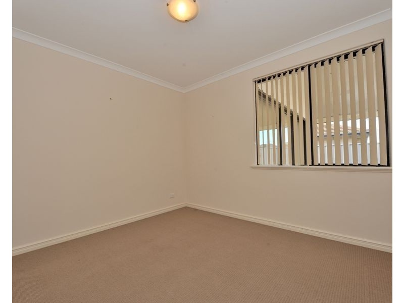 11 Rothbury Parade, Rockingham WA 6168