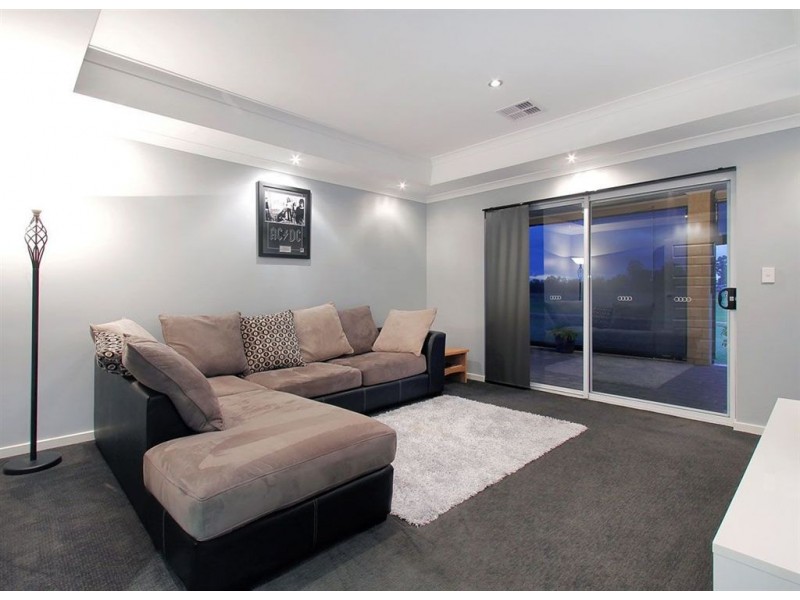 85 Honeymyrtle Loop, Forrestdale WA 6112