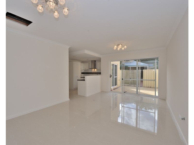 2/65 Harrison Street, Rockingham WA 6168