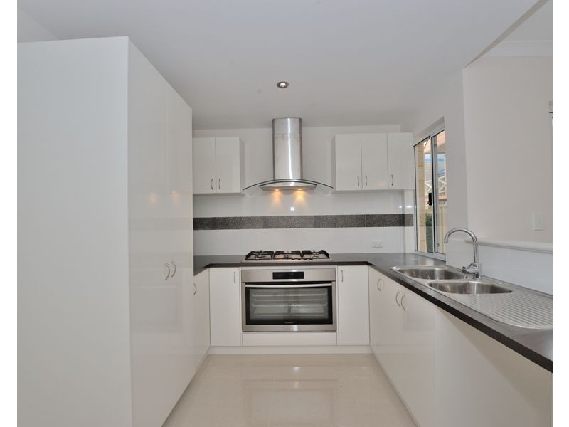 2/65 Harrison Street, Rockingham WA 6168