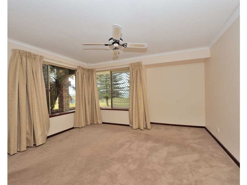 200 Arcadia Drive, Shoalwater WA 6169