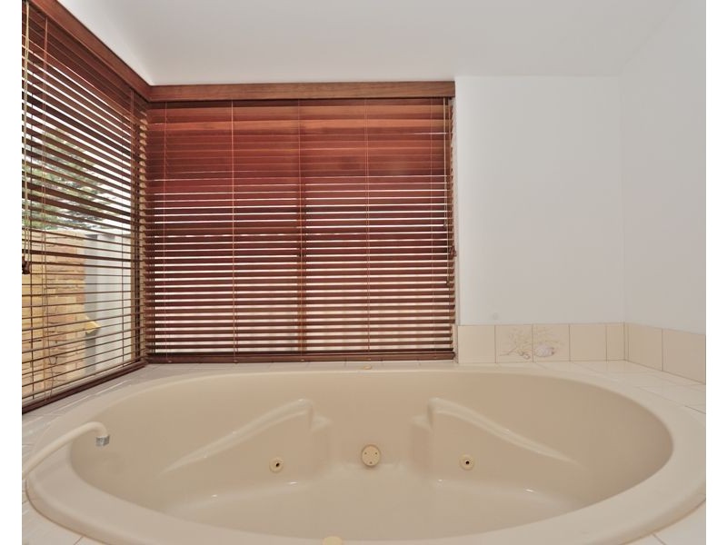 200 Arcadia Drive, Shoalwater WA 6169