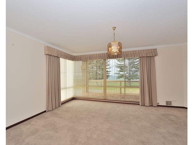 200 Arcadia Drive, Shoalwater WA 6169