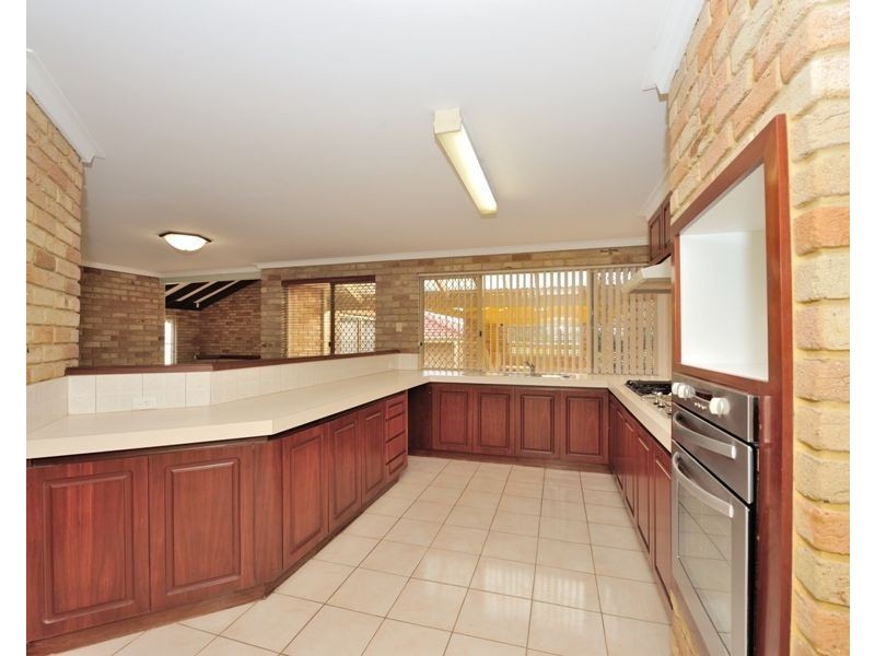 200 Arcadia Drive, Shoalwater WA 6169