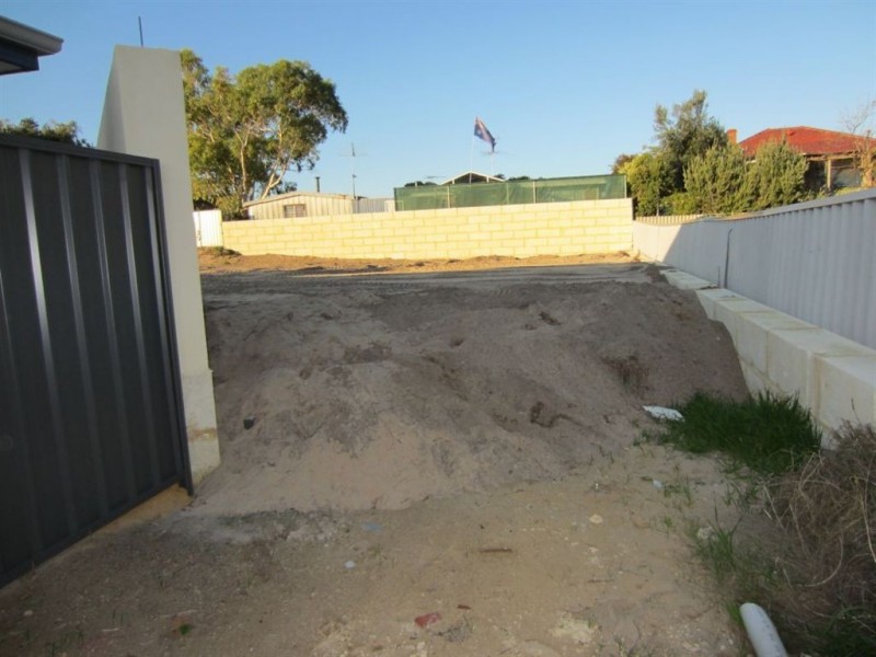 8B McKenzie Road, Shoalwater WA 6169