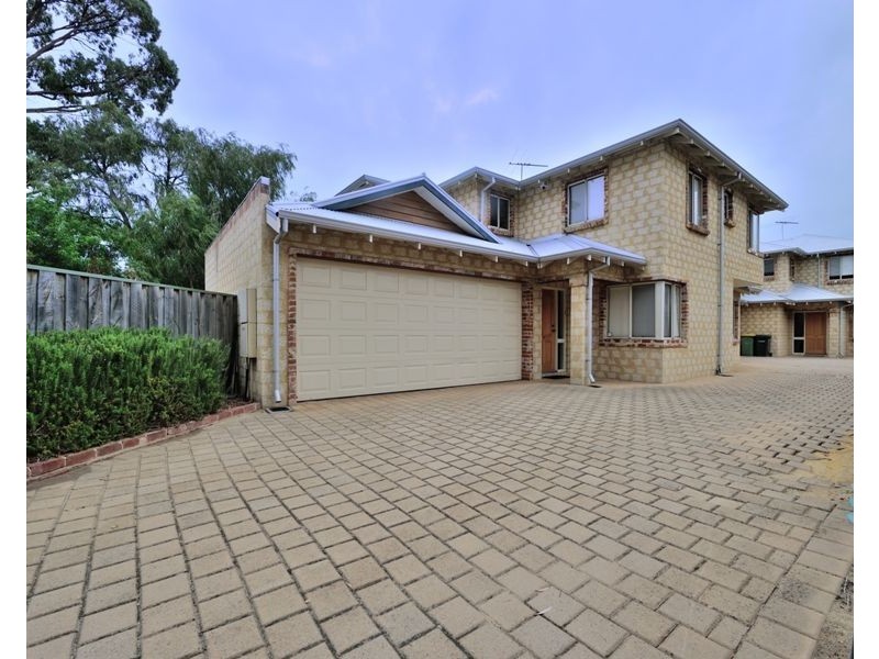 11 Salkilld Lane, Rockingham WA 6168