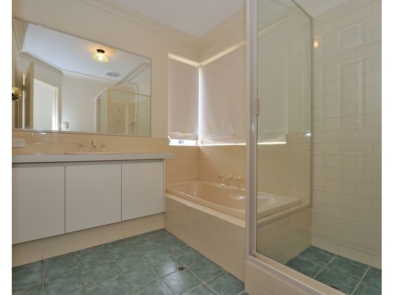 11 Salkilld Lane, Rockingham WA 6168