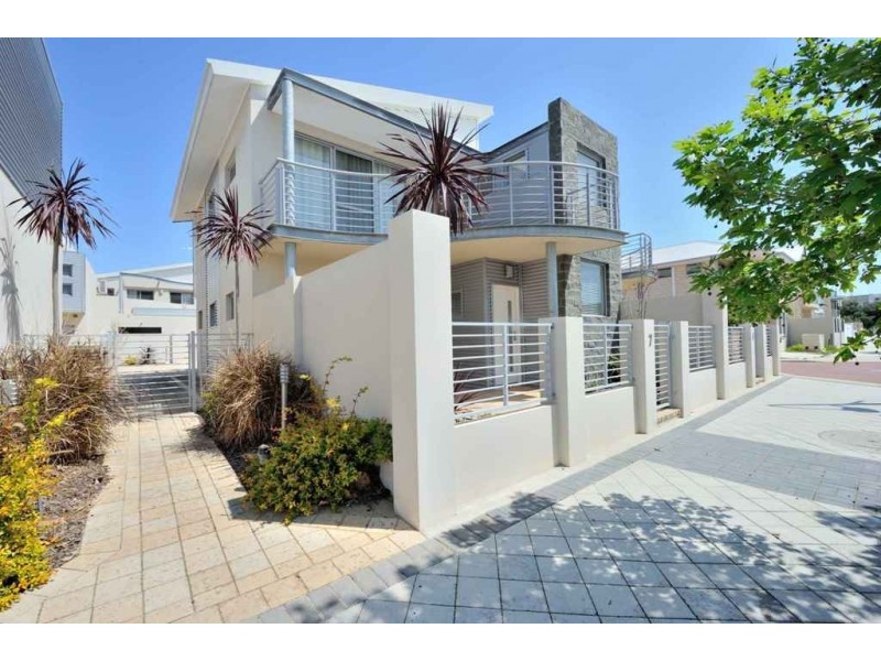 1 to 8/22 Roscoe Turn, Rockingham WA 6168