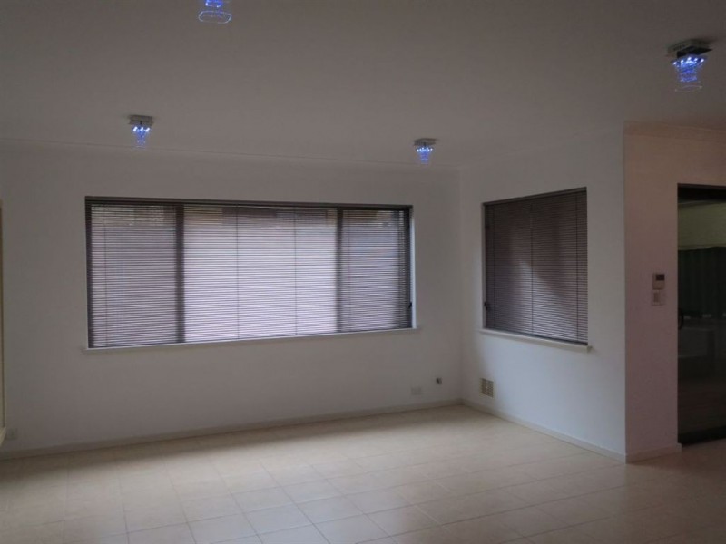 4/12 Hymus Street, Rockingham WA 6168