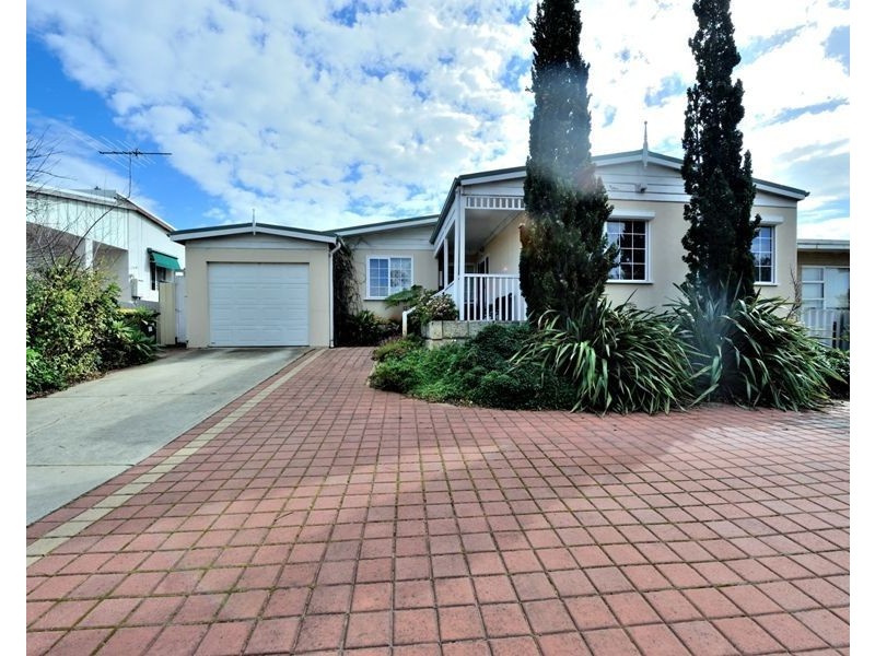 46 Thorpe Street, Rockingham WA 6168