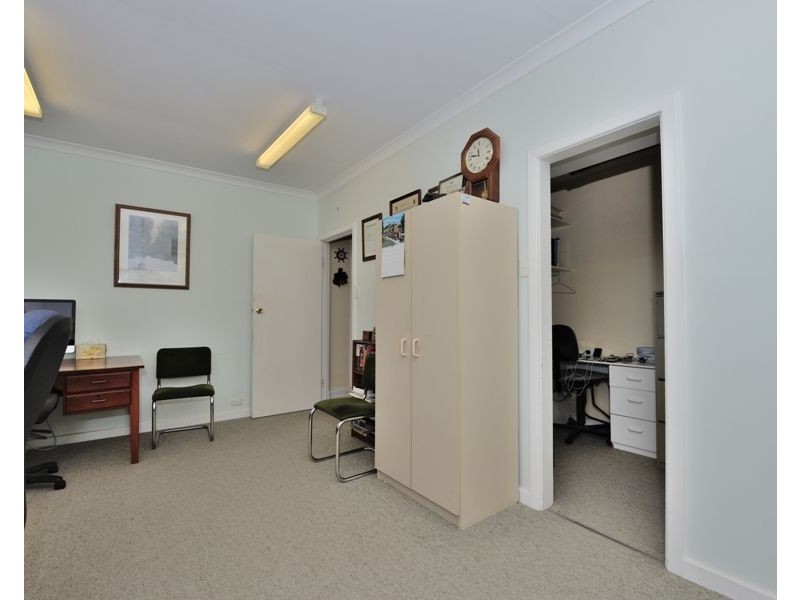 46 Thorpe Street, Rockingham WA 6168