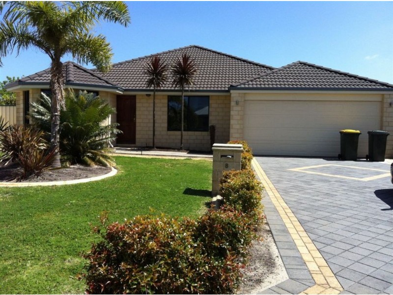 8 Sherbourne Corner, Success WA 6164