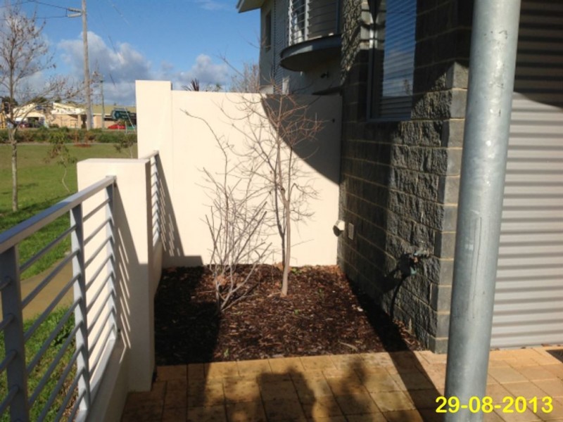 8/22 Roscoe Turn, Rockingham WA 6168