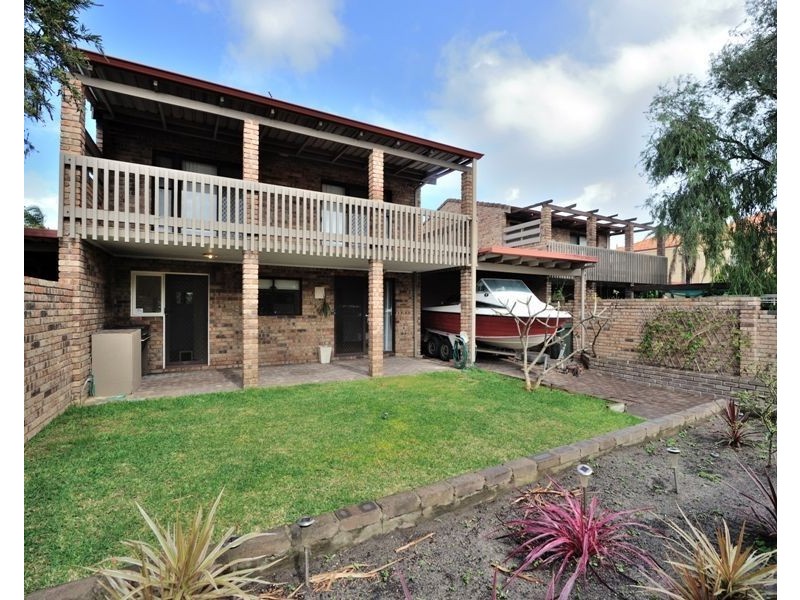 6/7 Fisher Street, Rockingham WA 6168