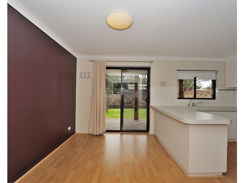 6/7 Fisher Street, Rockingham WA 6168