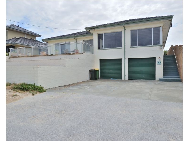 44 Warnbro Beach Road, Safety Bay WA 6169