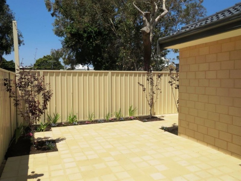 1/25 Fletcher Street, Rockingham WA 6168