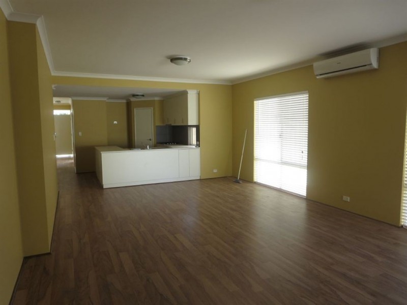 1/25 Fletcher Street, Rockingham WA 6168