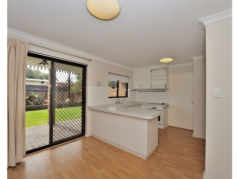 6/7 Fisher Street, Rockingham WA 6168