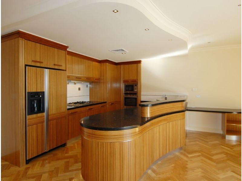 3 131 Esplanade, Rockingham WA 6168