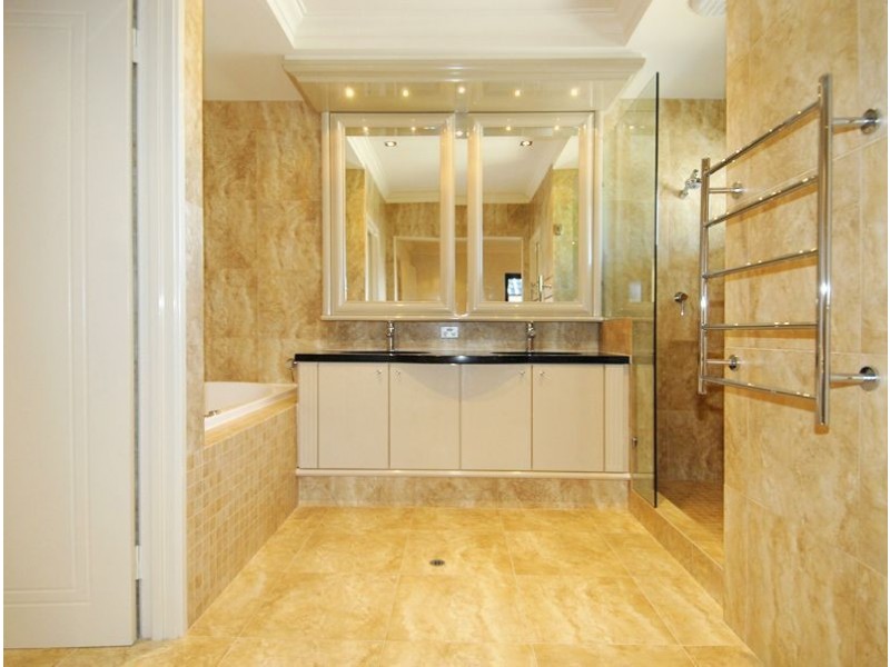 3 131 Esplanade, Rockingham WA 6168