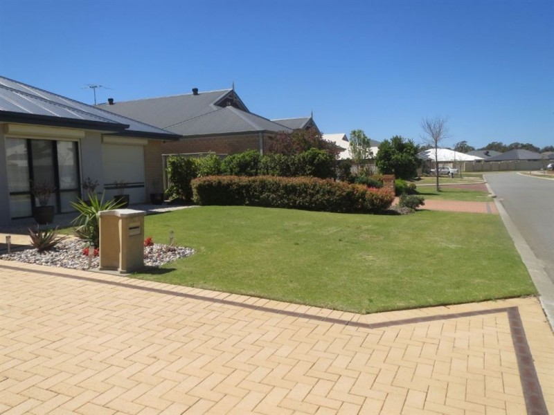 12 Edenhall Terrace, Waikiki WA 6169