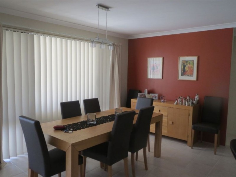 12 Edenhall Terrace, Waikiki WA 6169