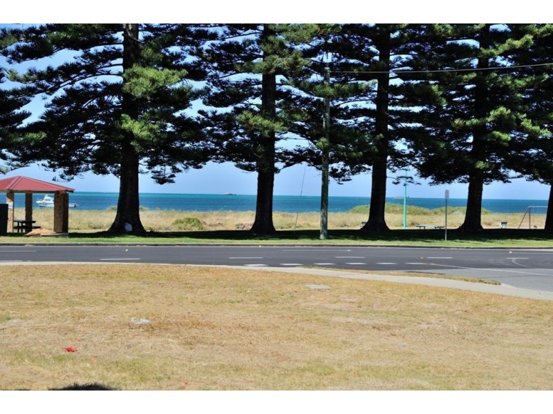 214a Arcadia Drive, Shoalwater WA 6169