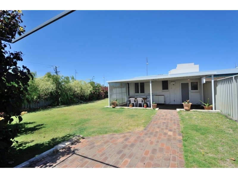 11/2 Wanliss Street, Rockingham WA 6168