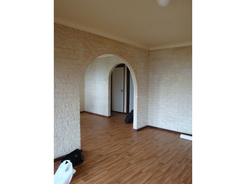 38 Warnbro Beach Road, Waikiki WA 6169