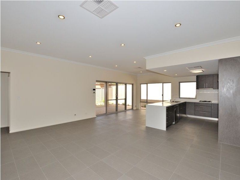 2/45 Harrison Street, Rockingham WA 6168