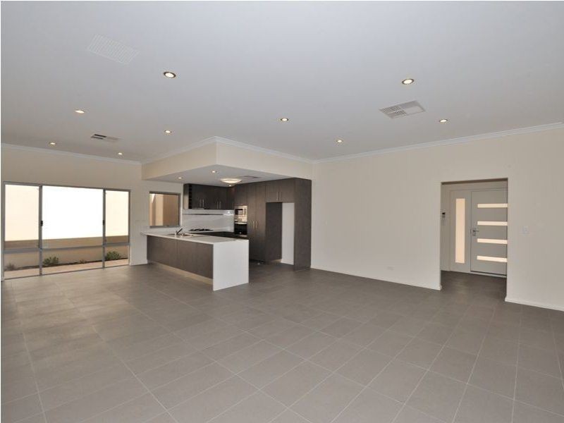 2/45 Harrison Street, Rockingham WA 6168