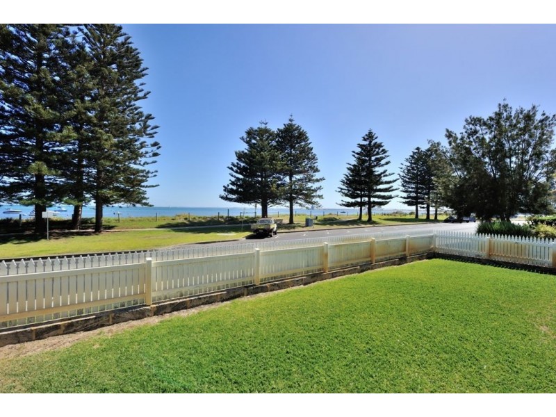 21 Esplanade, Rockingham WA 6168