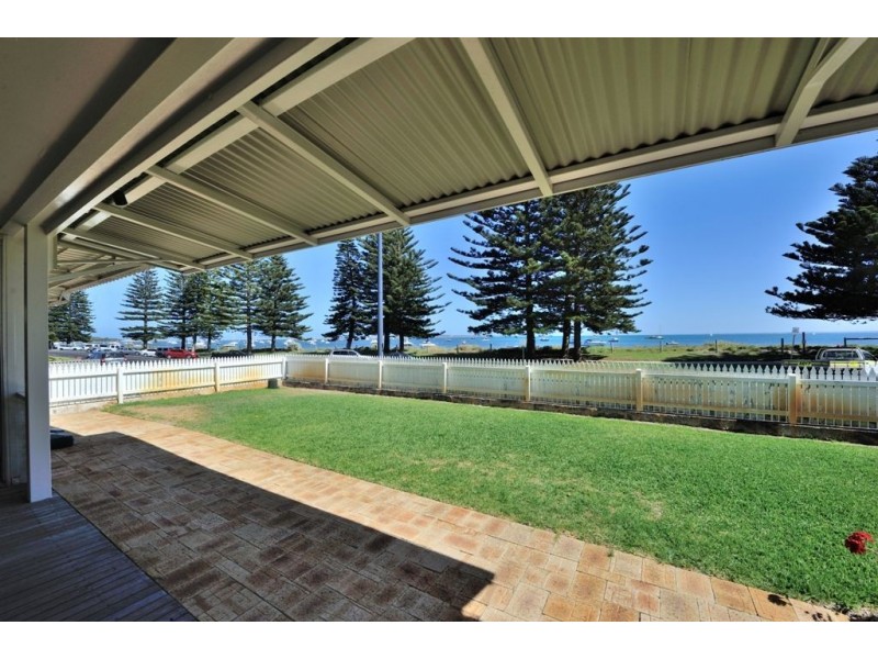 21 Esplanade, Rockingham WA 6168