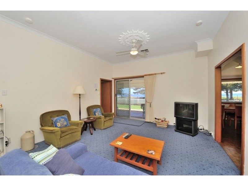 21 Esplanade, Rockingham WA 6168