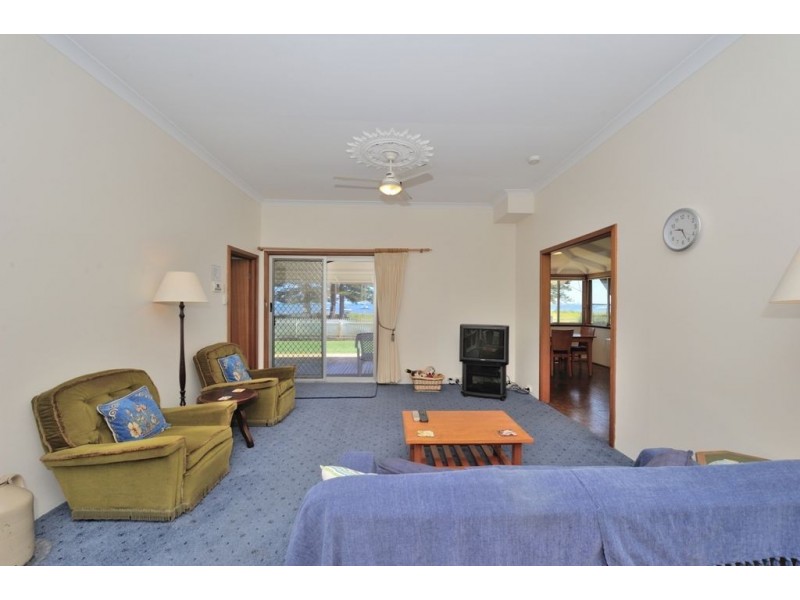 21 Esplanade, Rockingham WA 6168