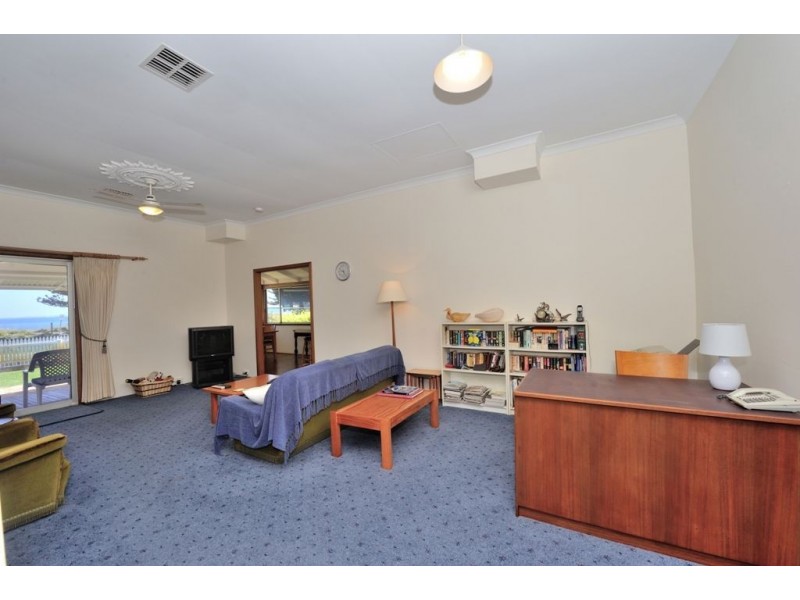 21 Esplanade, Rockingham WA 6168