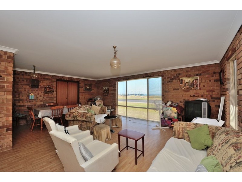 101 Esplanade, Rockingham WA 6168