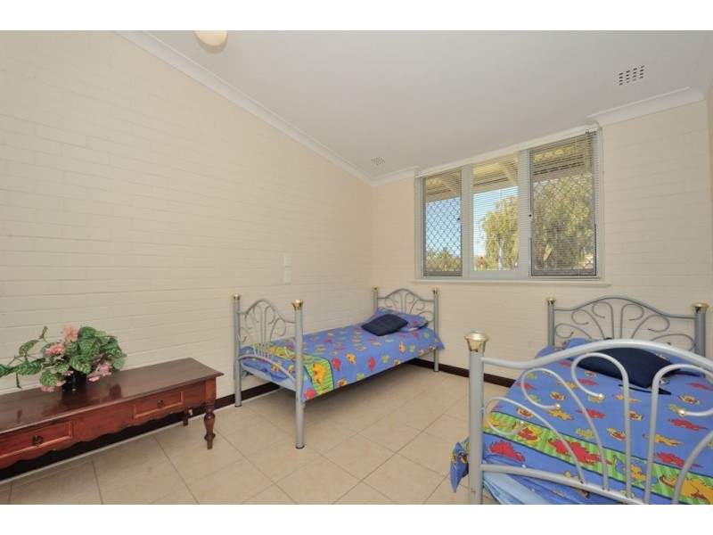 11/2 Wanliss Street, Rockingham WA 6168