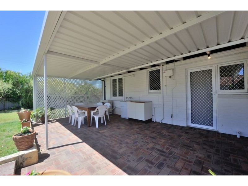 11/2 Wanliss Street, Rockingham WA 6168